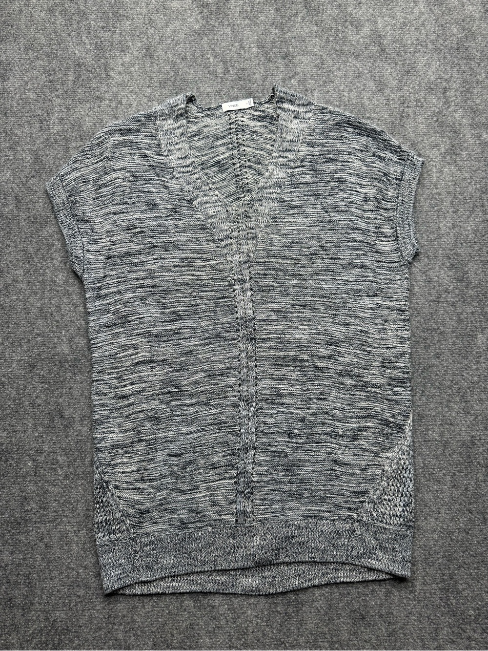 Vince Women's Small Grey Knit V-Neck short sleeve tunic sweater Top